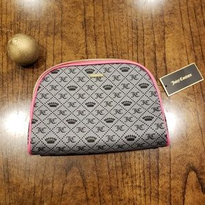 Juicy Couture • Grey Monogram clutch.🏅